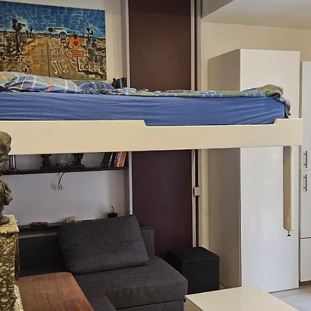 Studio 22M2 A Ivry/Seine-A 200 Metres De Paris. Proche Metro 7 Ivry-sur-Seine Exterior foto