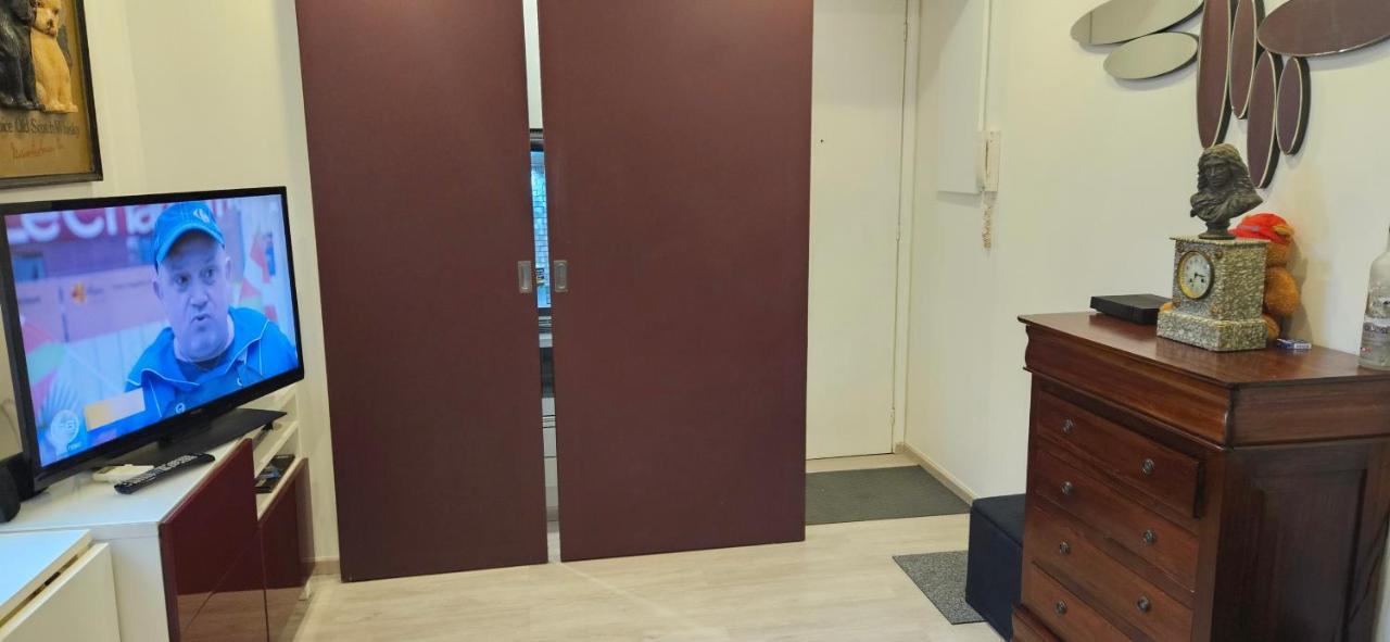 Studio 22M2 A Ivry/Seine-A 200 Metres De Paris. Proche Metro 7 Ivry-sur-Seine Exterior foto