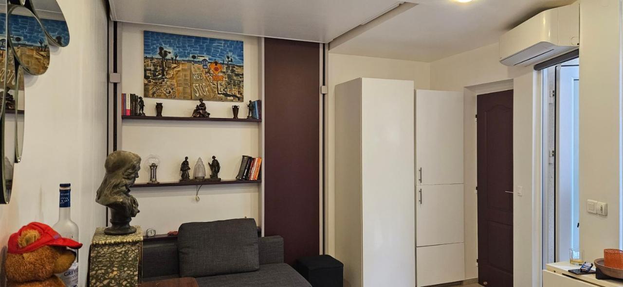 Studio 22M2 A Ivry/Seine-A 200 Metres De Paris. Proche Metro 7 Ivry-sur-Seine Exterior foto